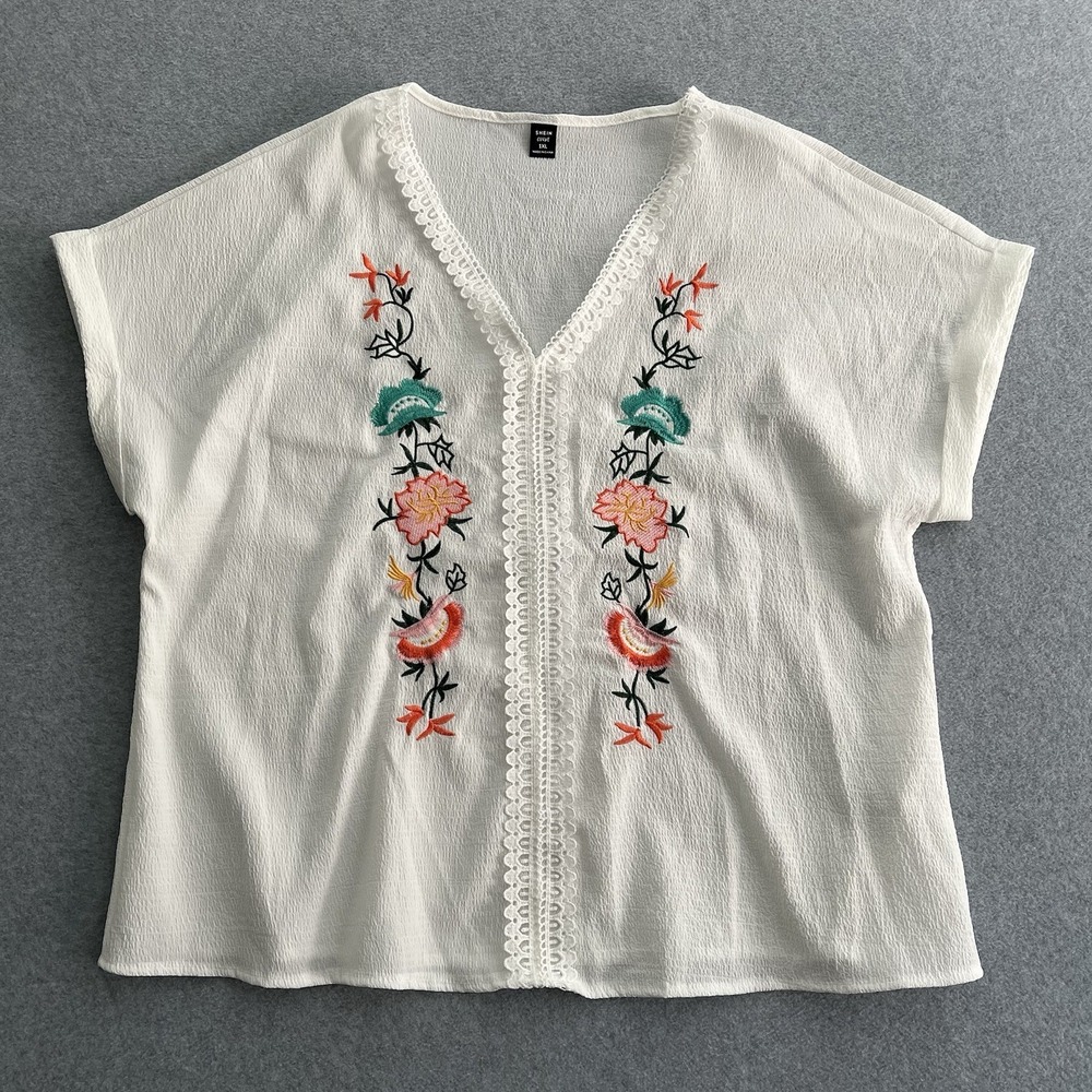 SHEIN Curvy Plus Size 1XL Short Sleeve Embroidered Floral V-Neck Tee Shirt